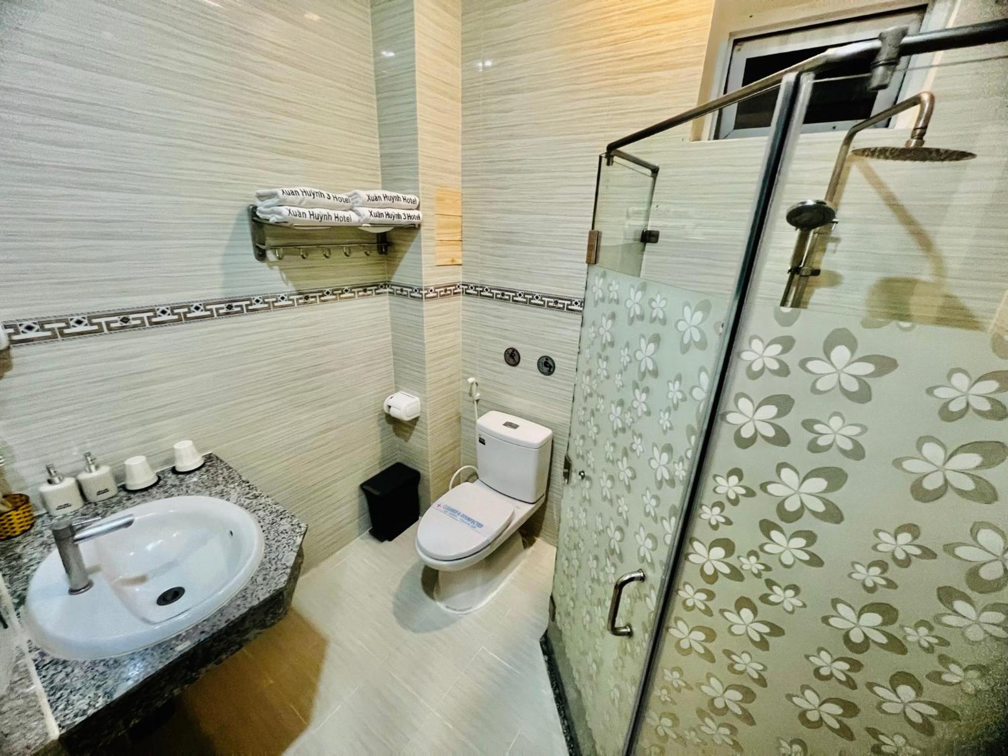 Xuan Huynh 3 Hotel Soc Trang المظهر الخارجي الصورة